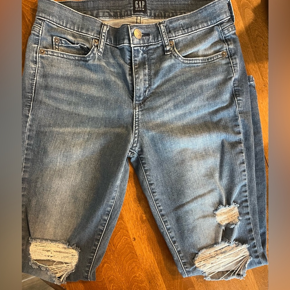 GAP Medium Blue Distressed Boyfriend Jeans True Skinny 27